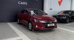 Hyundai Elantra 2019 года за 8 100 000 тг. в Астана – фото 2