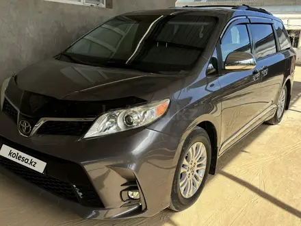 Toyota Sienna 2014 года за 15 000 000 тг. в Жанаозен – фото 2