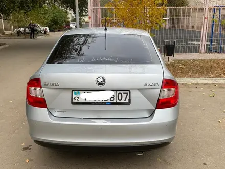 Skoda Rapid 2014 года за 5 000 000 тг. в Уральск – фото 4