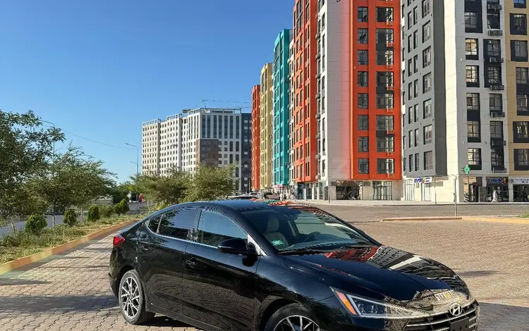 Hyundai Elantra 2019 годаүшін5 800 000 тг. в Актау