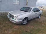 Mercedes-Benz E 200 1997 года за 2 999 999 тг. в Уральск – фото 3