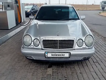 Mercedes-Benz E 280 1997 года за 2 950 000 тг. в Кызылорда – фото 4