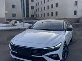 Hyundai Elantra 2023 года за 8 800 000 тг. в Астана