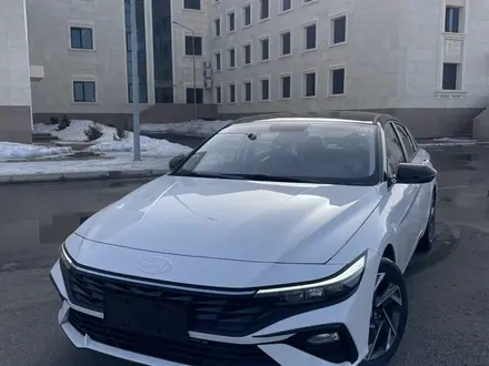 Hyundai Elantra 2023 года за 8 550 000 тг. в Астана