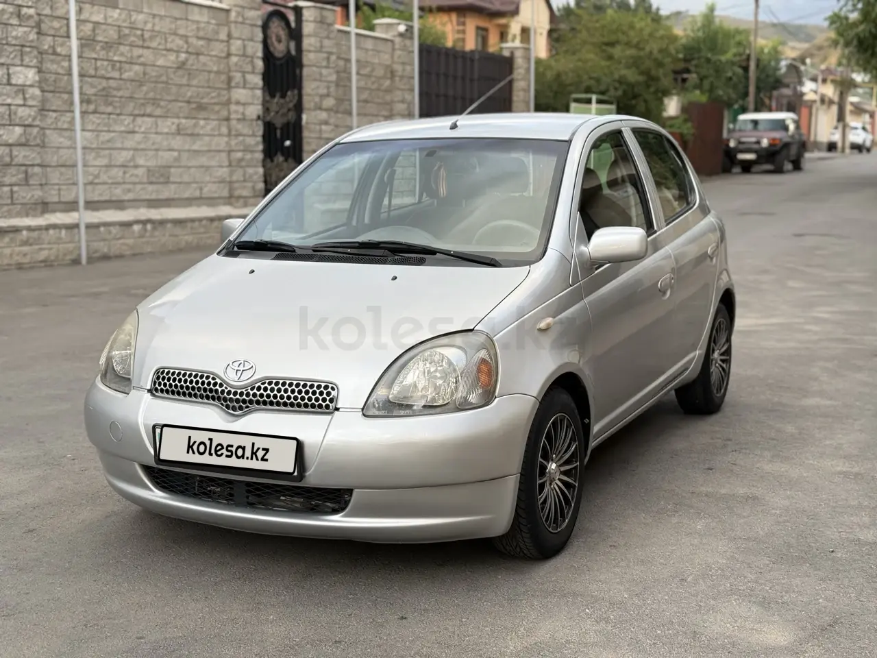 Toyota Yaris, 2001