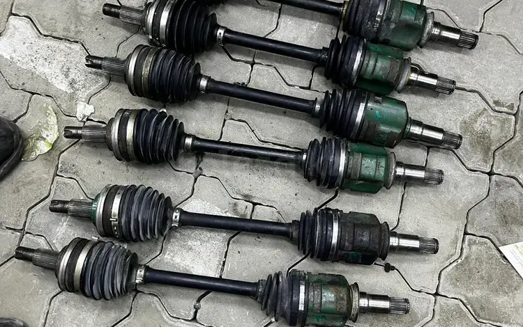 Привод с гранатой передний субару трибека за 65 000 тг. в Алматы