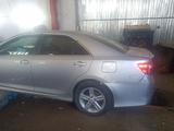 Toyota Camry 2013 года за 2 000 000 тг. в Семей – фото 2
