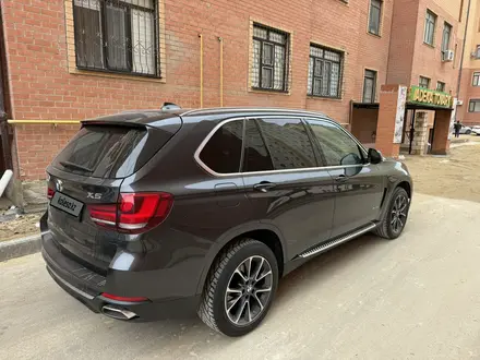 BMW X5 2018 года за 21 000 000 тг. в Актау – фото 2