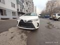 Toyota Yaris 2022 года за 11 990 000 тг. в Алматы – фото 2