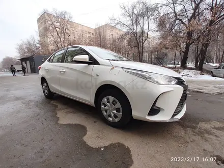 Toyota Yaris 2022 года за 11 990 000 тг. в Алматы – фото 4
