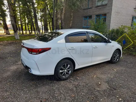 Kia Rio 2020 года за 7 700 000 тг. в Семей – фото 2