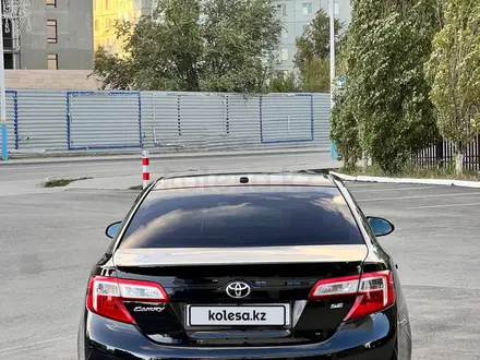 Toyota Camry 2014 года за 6 000 000 тг. в Актобе – фото 7