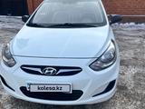 Hyundai Solaris 2012 года за 4 600 000 тг. в Семей – фото 2