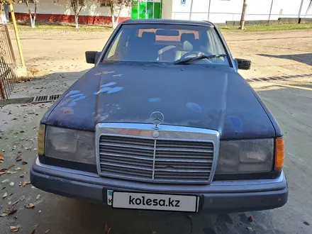 Mercedes-Benz E 250 1992 года за 600 000 тг. в Сарыагаш