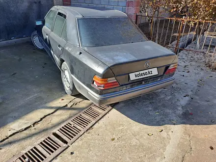 Mercedes-Benz E 250 1992 года за 600 000 тг. в Сарыагаш – фото 2