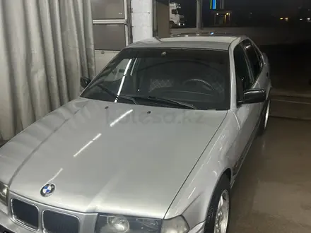 BMW 320 1995 года за 2 000 000 тг. в Алматы – фото 6