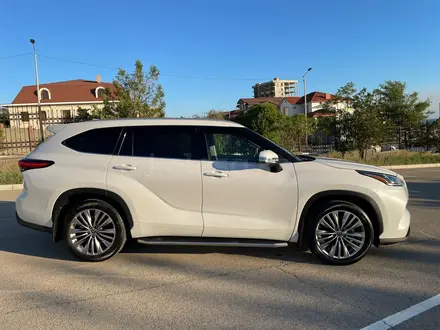 Toyota Highlander 2021 года за 34 000 000 тг. в Актау