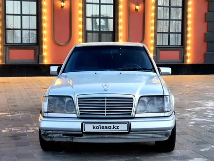 Mercedes-Benz E 280 1993 года за 1 700 000 тг. в Кызылорда – фото 2