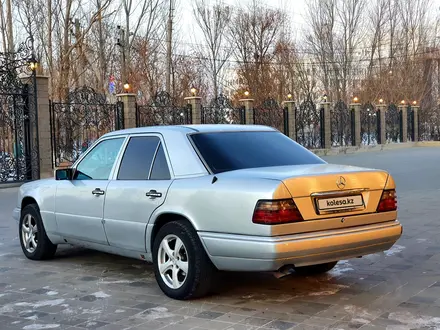 Mercedes-Benz E 280 1993 года за 1 700 000 тг. в Кызылорда – фото 4