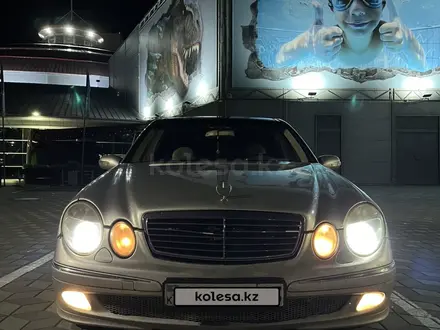 Mercedes-Benz E 320 2004 года за 5 000 000 тг. в Астана – фото 6