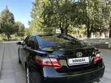 Toyota Camry 2006 года за 6 000 000 тг. в Шымкент – фото 2