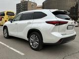Toyota Highlander 2022 года за 33 000 000 тг. в Алматы – фото 3