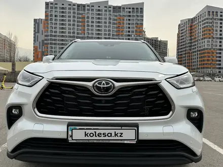 Toyota Highlander 2022 года за 31 000 000 тг. в Алматы – фото 13