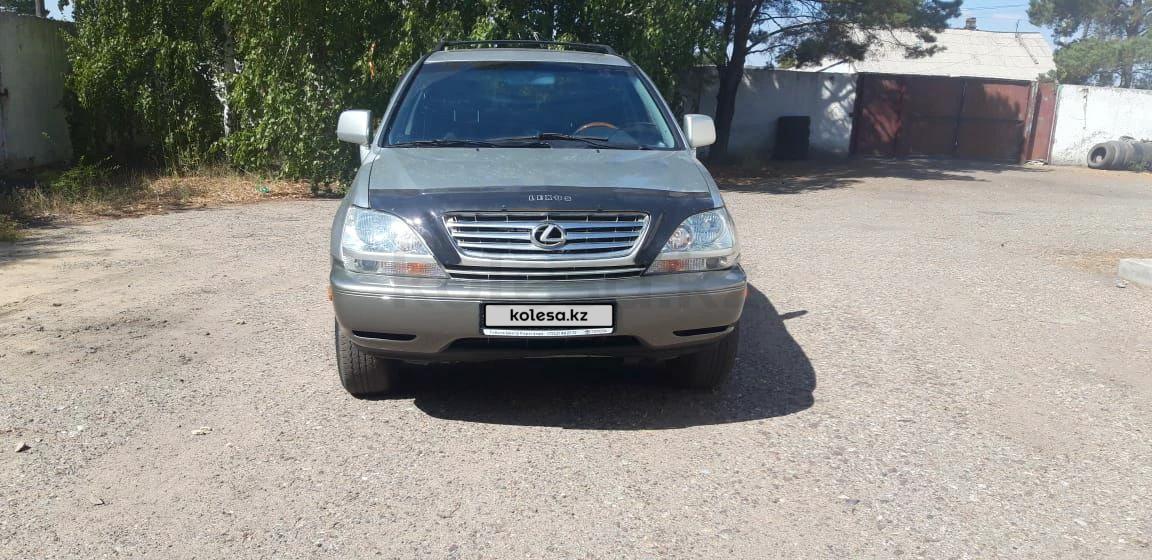 Lexus RX 300 2001 г.