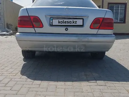 Mercedes-Benz E 280 1996 года за 2 800 000 тг. в Уральск – фото 11