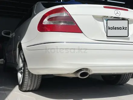 Mercedes-Benz CLK 320 2005 года за 6 500 000 тг. в Актау – фото 4