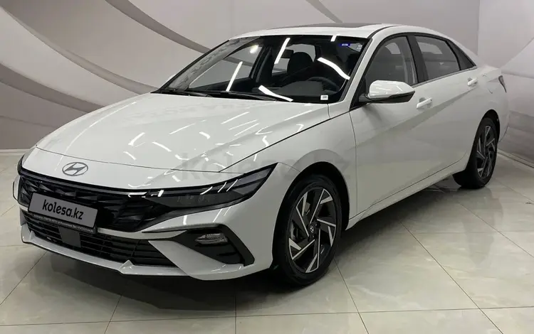 Hyundai Elantra 2023 годаfor10 500 000 тг. в Жанаозен