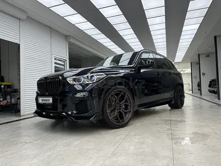 BMW X5 2021 года за 46 000 000 тг. в Алматы – фото 4