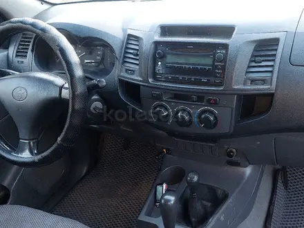 Toyota Hilux 2011 года за 10 000 000 тг. в Петропавловск – фото 14