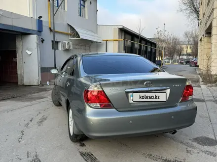 Toyota Camry 2005 года за 8 000 000 тг. в Шымкент – фото 2