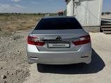 Toyota Camry 2013 года за 8 000 000 тг. в Шымкент – фото 2