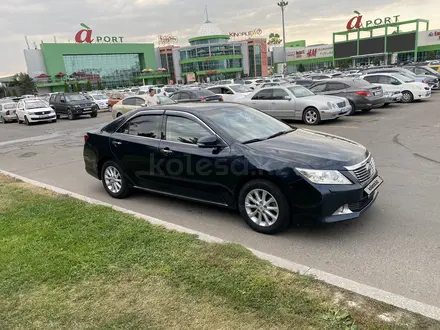 Toyota Camry 2014 года за 10 300 000 тг. в Алматы – фото 3