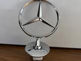 Эмблема значок прицел на капот Mercedes за 7 000 тг. в Алматы