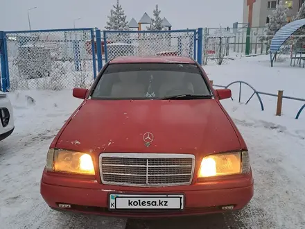 Mercedes-Benz C 200 1995 года за 1 680 000 тг. в Петропавловск – фото 2