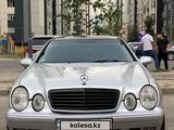 Mercedes-Benz CLK 320 1998 года за 2 800 000 тг. в Шымкент