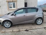 Chevrolet Aveo 2013 года за 3 300 000 тг. в Атырау – фото 3