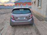 Chevrolet Aveo 2013 года за 3 300 000 тг. в Атырау – фото 5