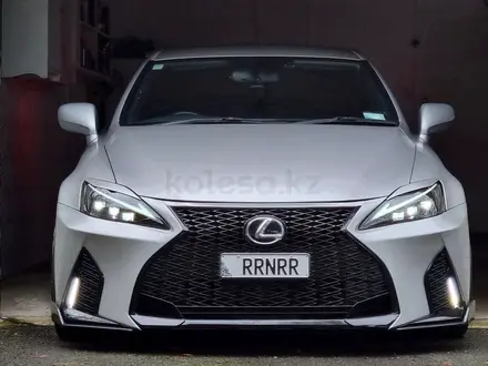 Передний бампер на Lexus IS 2006-12 дизайн 2021 за 230 000 тг. в Астана – фото 2