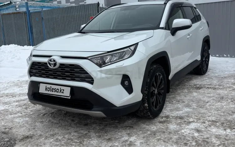 Toyota RAV4 2023 годаүшін18 200 000 тг. в Караганда