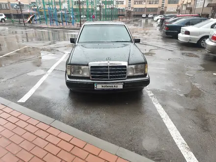Mercedes-Benz E 200 1992 года за 1 300 000 тг. в Кызылорда – фото 2