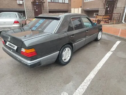 Mercedes-Benz E 200 1992 года за 1 300 000 тг. в Кызылорда – фото 4
