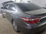 Toyota Camry 2015 года за 1 450 000 тг. в Атырау – фото 2