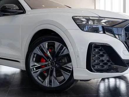 Audi Q8 55 TFSI Quattro Sport 2024 года за 63 890 000 тг. в Алматы – фото 10