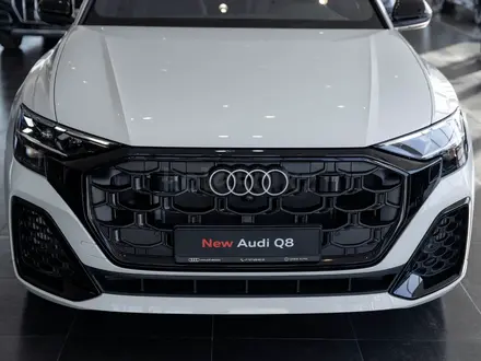 Audi Q8 55 TFSI Quattro Sport 2024 года за 63 890 000 тг. в Алматы – фото 14