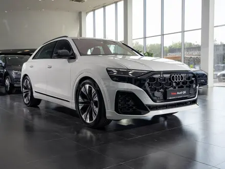 Audi Q8 55 TFSI Quattro Sport 2024 года за 63 890 000 тг. в Алматы – фото 3
