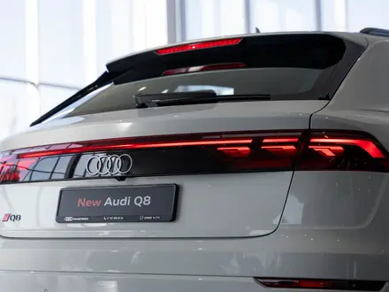 Audi Q8 55 TFSI Quattro Sport 2024 года за 63 890 000 тг. в Алматы – фото 25